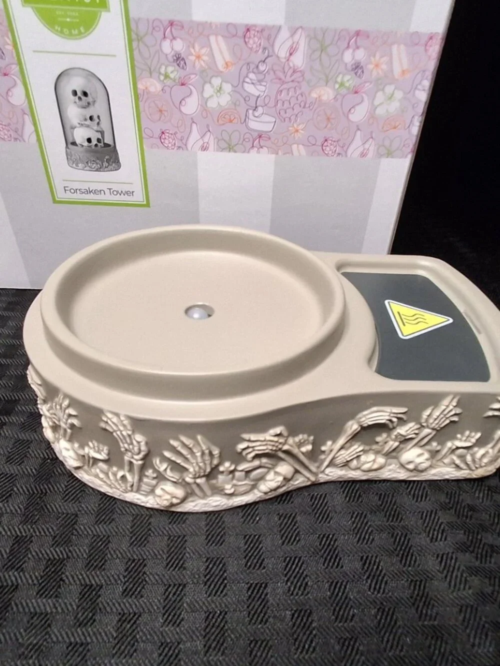 Scentsy Full Size Wax Warmer Forsaken Tower Glow In The Dark New in Box!